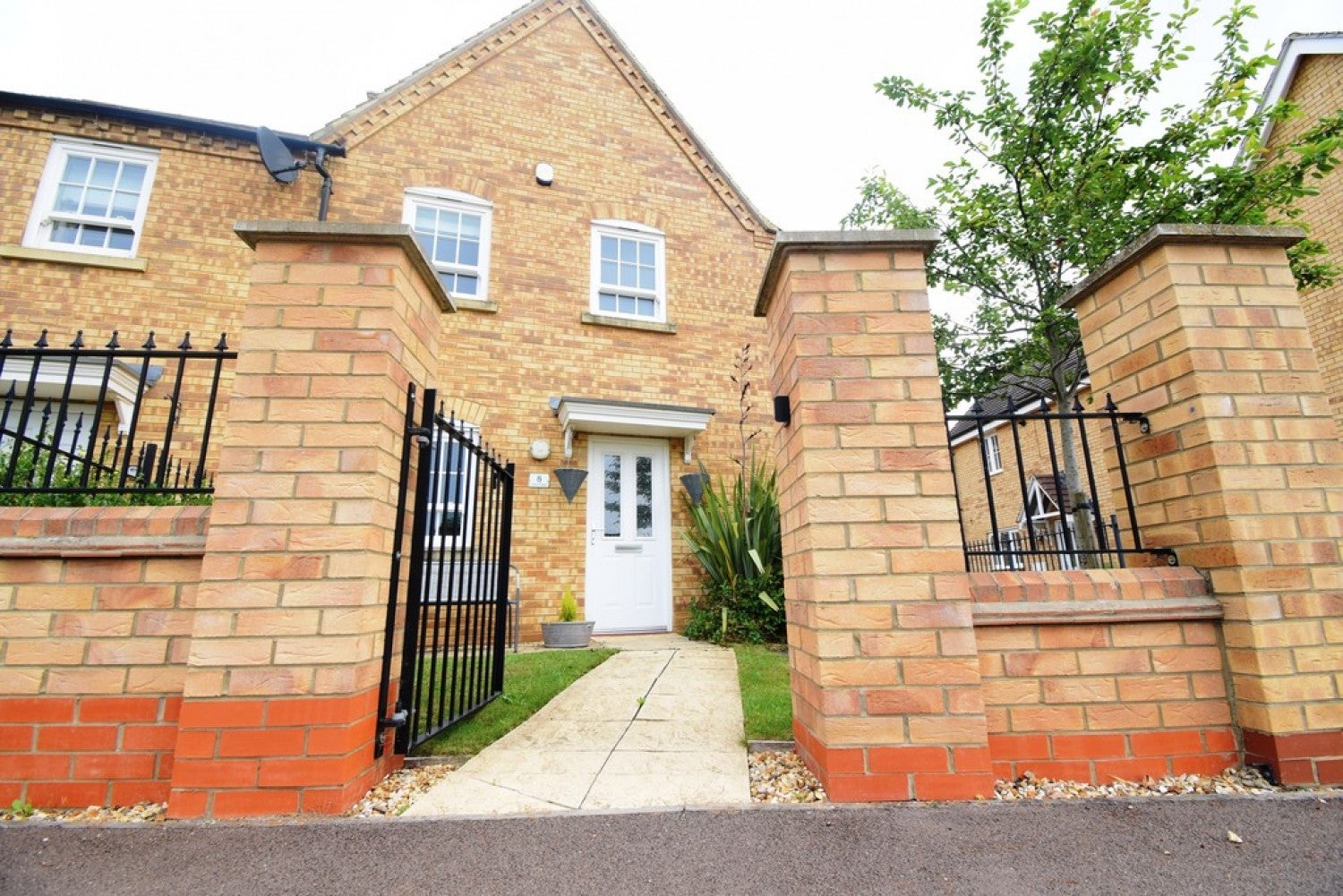 House Joyce Close in Renhold