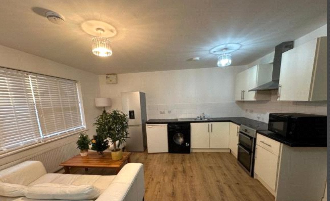 Flat Northcourt Road in Vale of White Horse