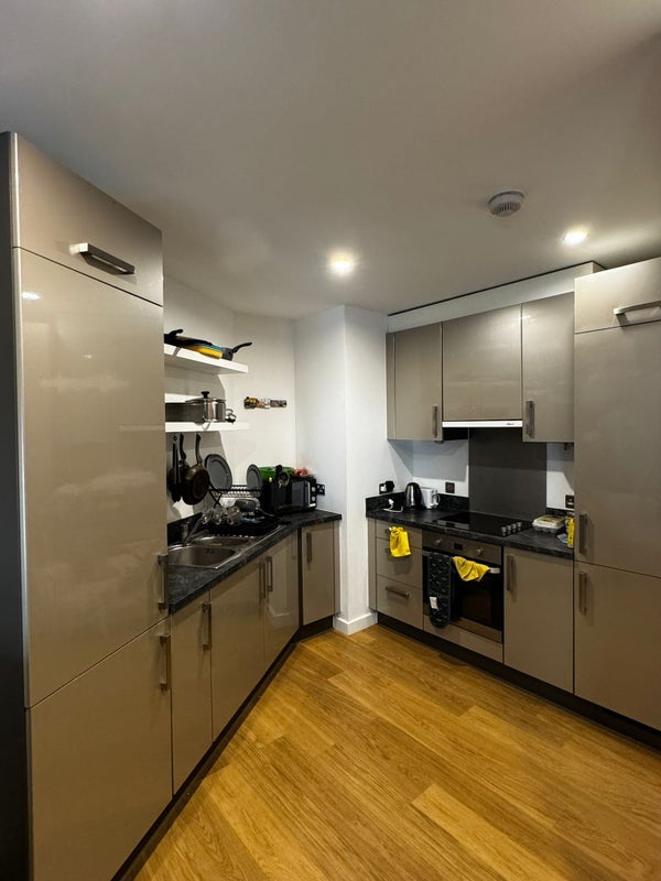 Room Salton Square in Greater London