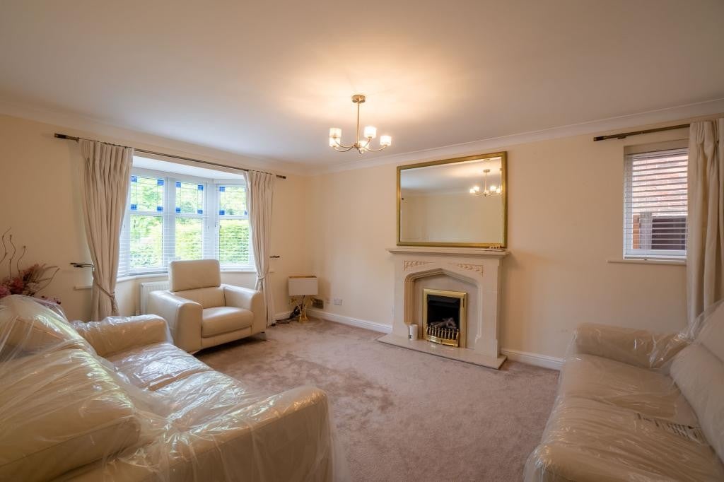 House Regency Gardens in Cheadle Hulme