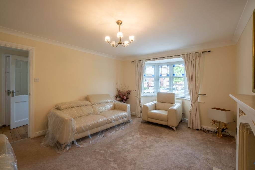 House Regency Gardens in Cheadle Hulme