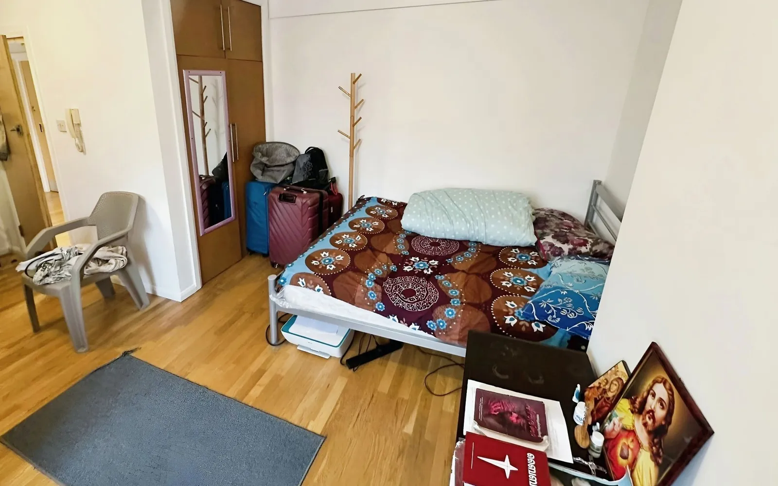 Room Kenton Road in Greater London