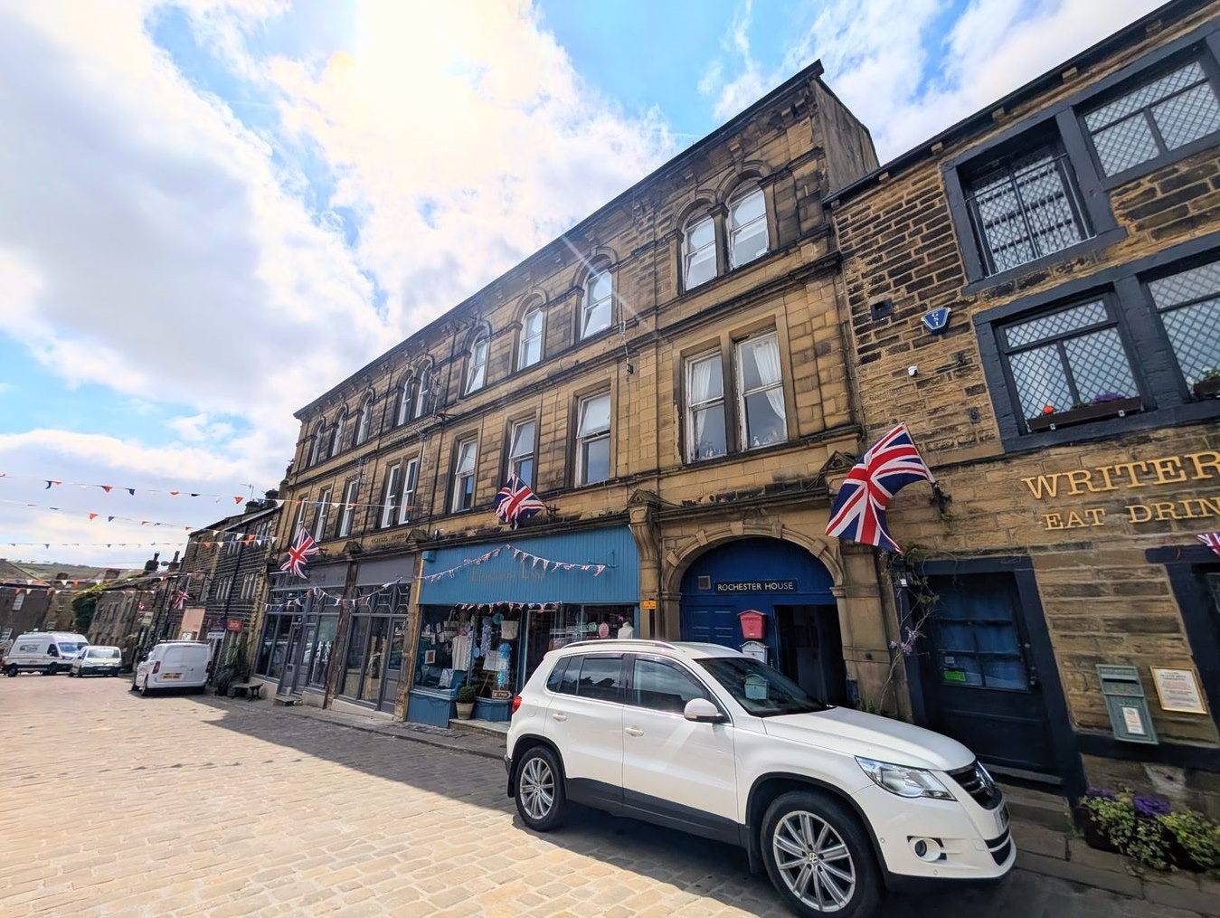 Flat Main Street in Bradford