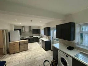 Room Ashburton Avenue in Greater London