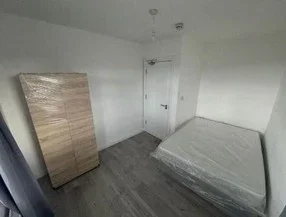 Room Ashburton Avenue in Greater London