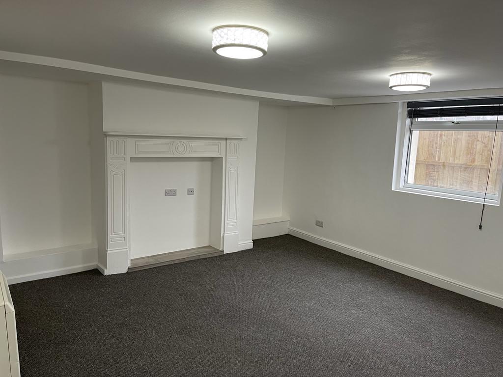 Flat Austhorpe Road in Leeds