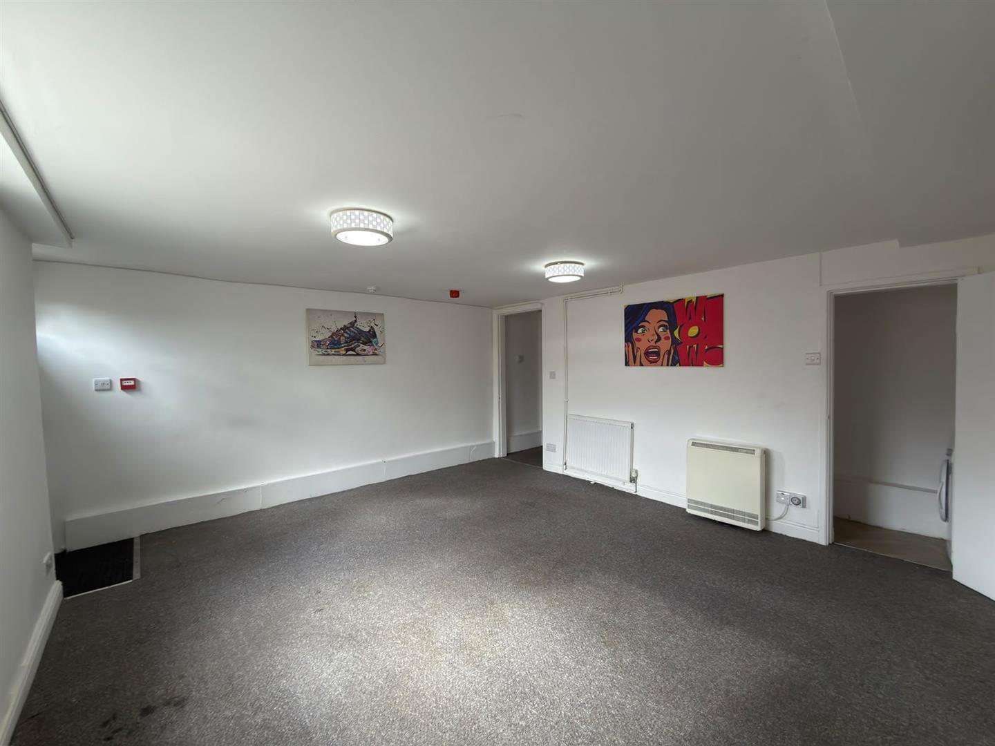Flat Austhorpe Road in Leeds