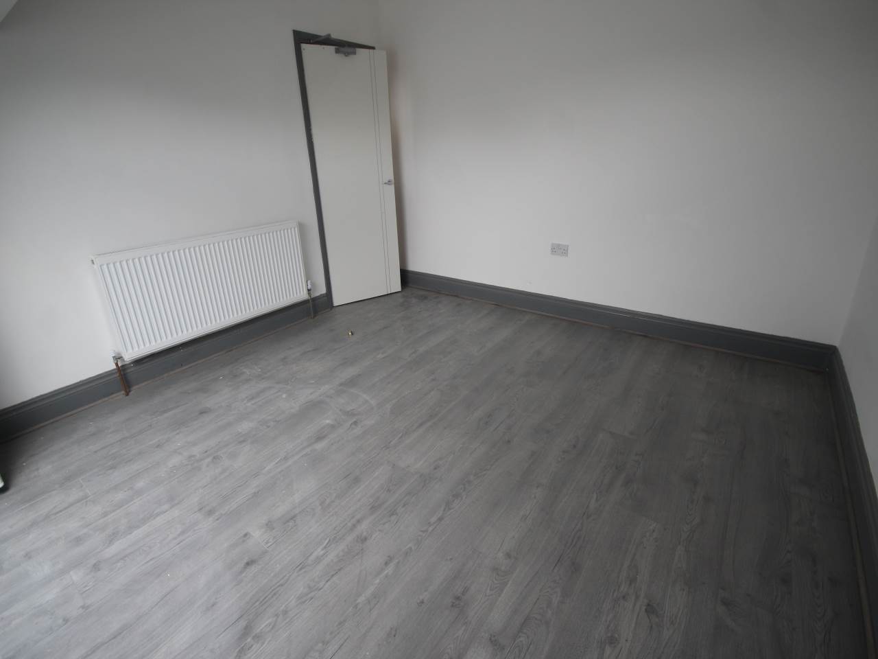 Flat Pemberton Drive in Bradford