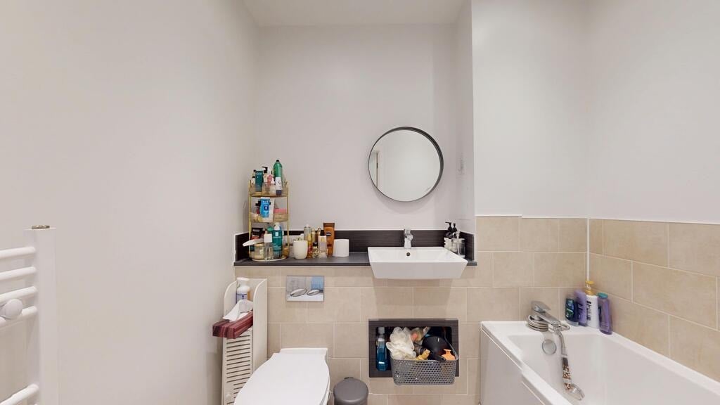 Flat East Acton Lane in Greater London