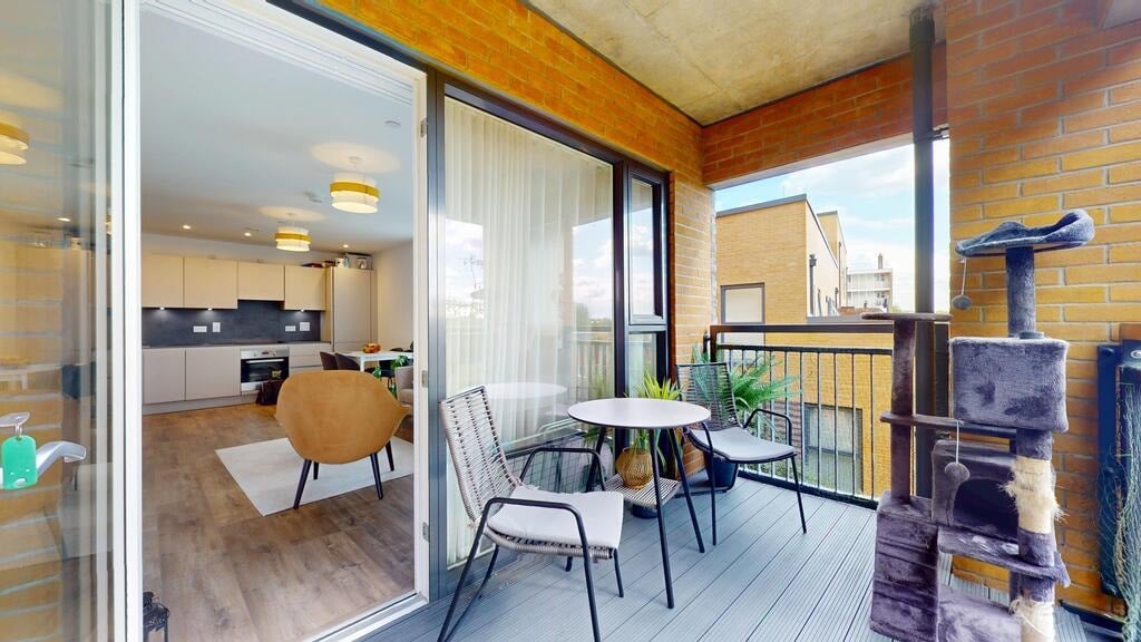 Flat East Acton Lane in Greater London