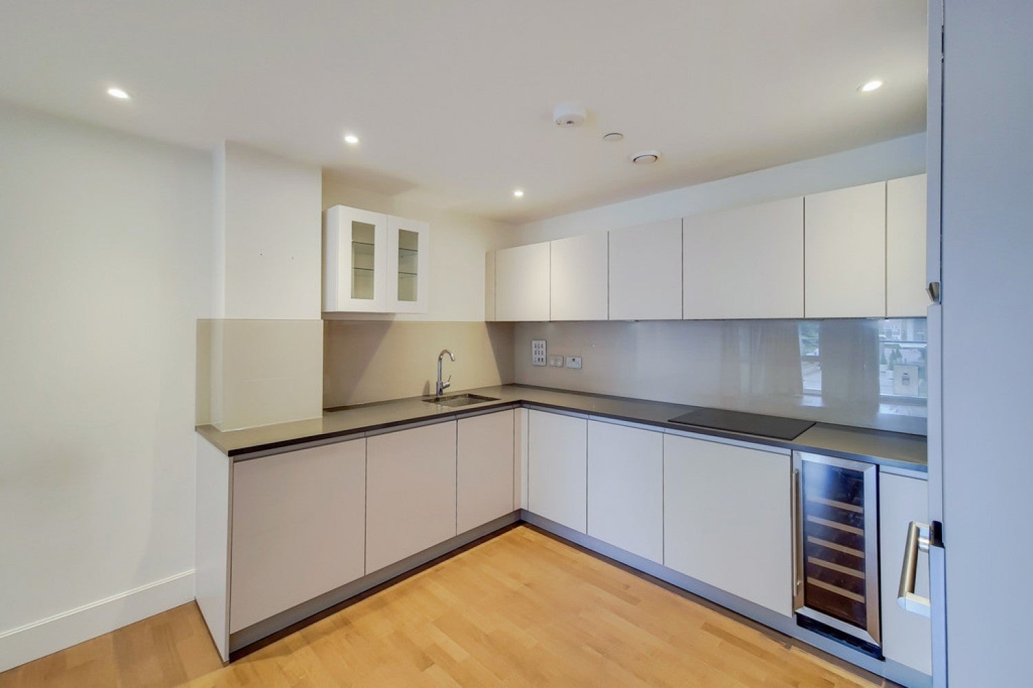 Flat Skerne Road in Greater London