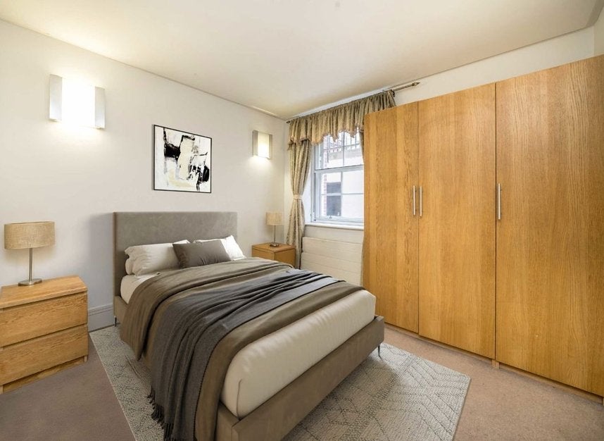Flat Dunraven Street in City of Westminster