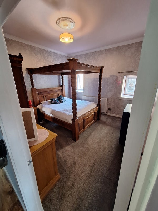 Room Strathbrock Place in Uphall