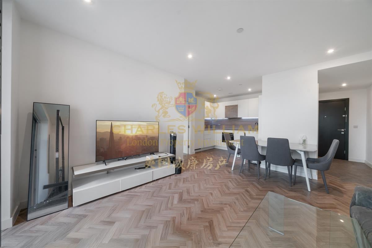 Flat Gillender Street in Greater London