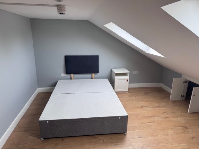Room North Road in Greater London