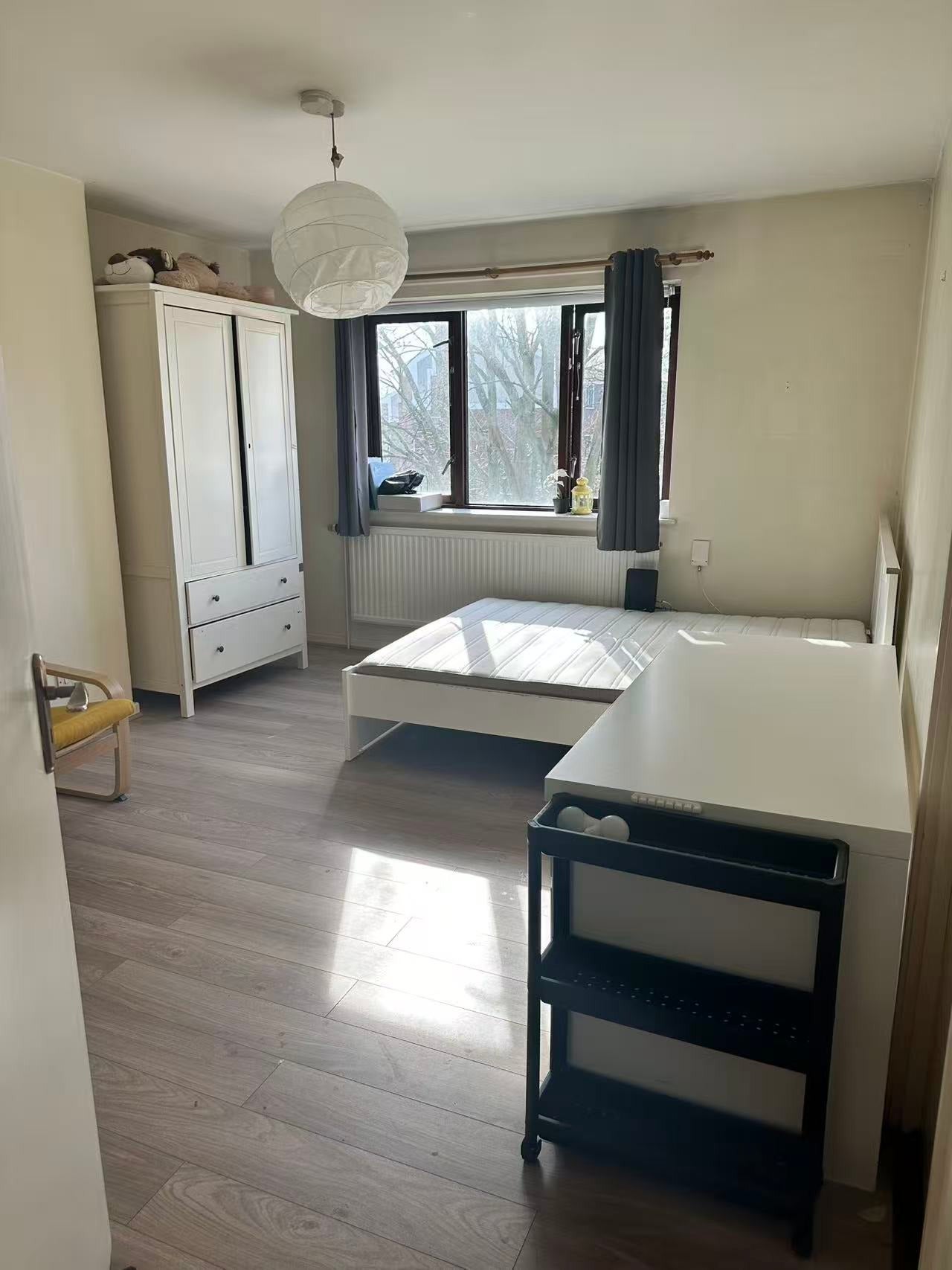 Flat Tiber Gardens in Greater London