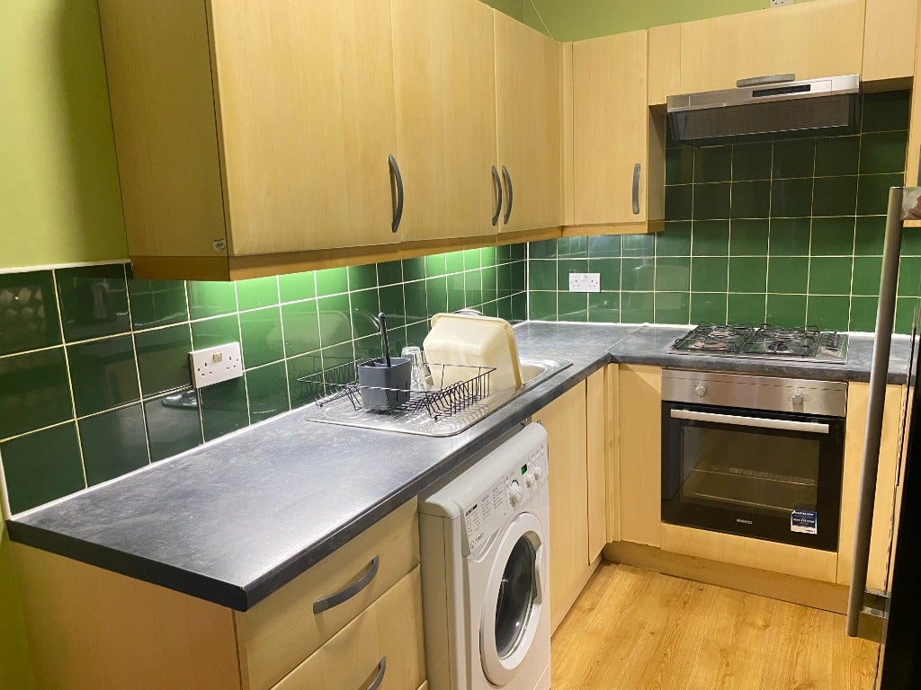Flat Madeira Street in City of Edinburgh