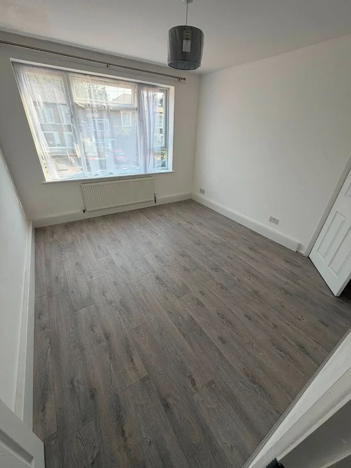 Flat Windsor Road in Greater London