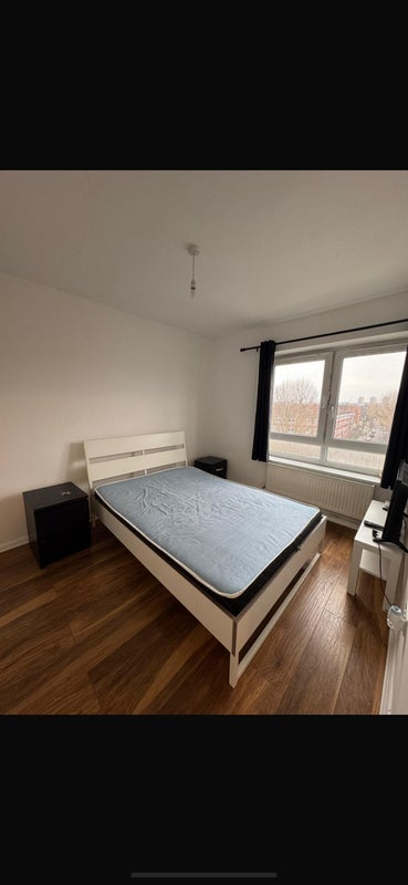 Flat Stanworth Street in Greater London