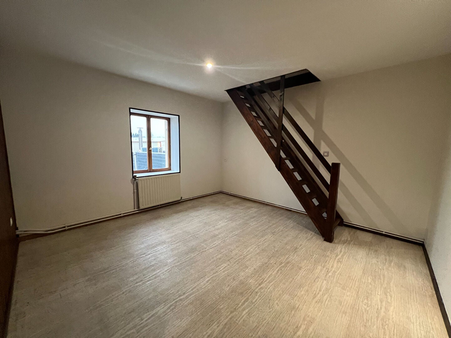 Flat Rue Louis Chauvin in Pont-de-Chéruy