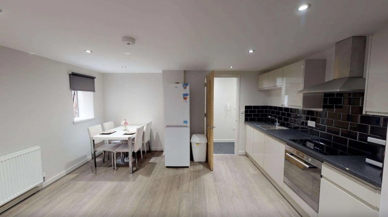 Room St Peter's Close in Sheffield