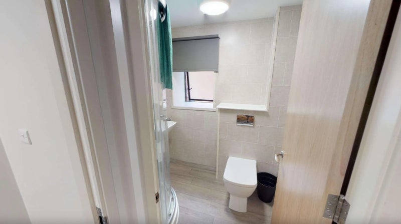 Room St Peter's Close in Sheffield