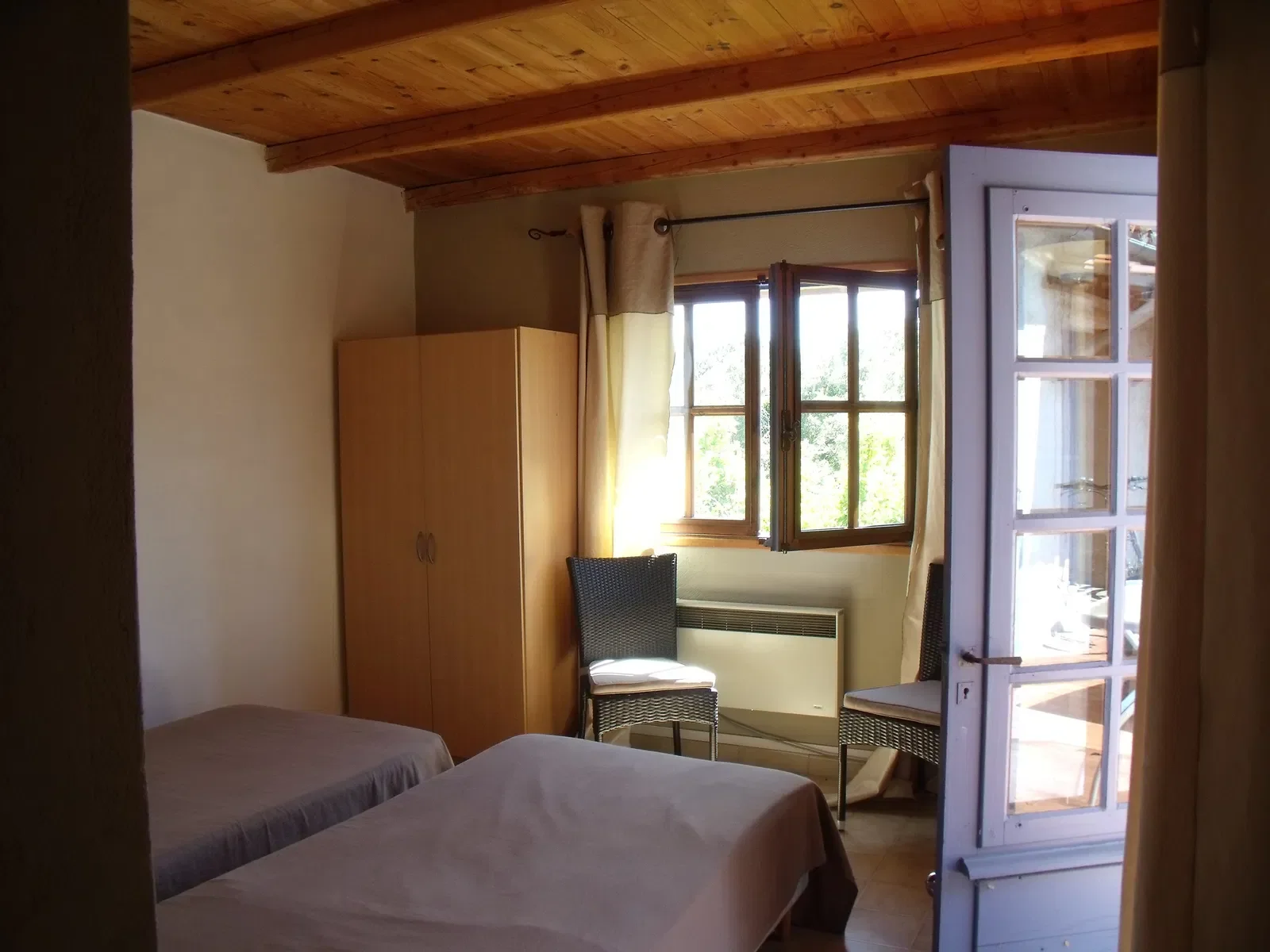 Room Avenue Joliclerc in Collias