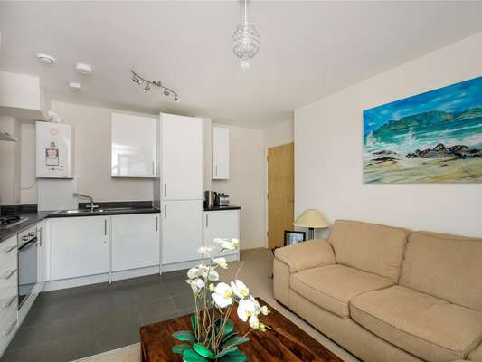 Flat The Broadway in Greater London