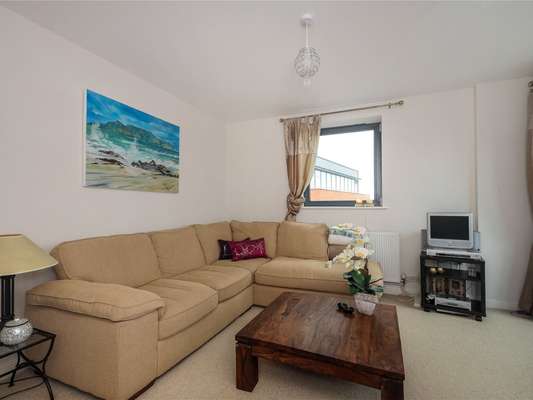 Flat The Broadway in Greater London