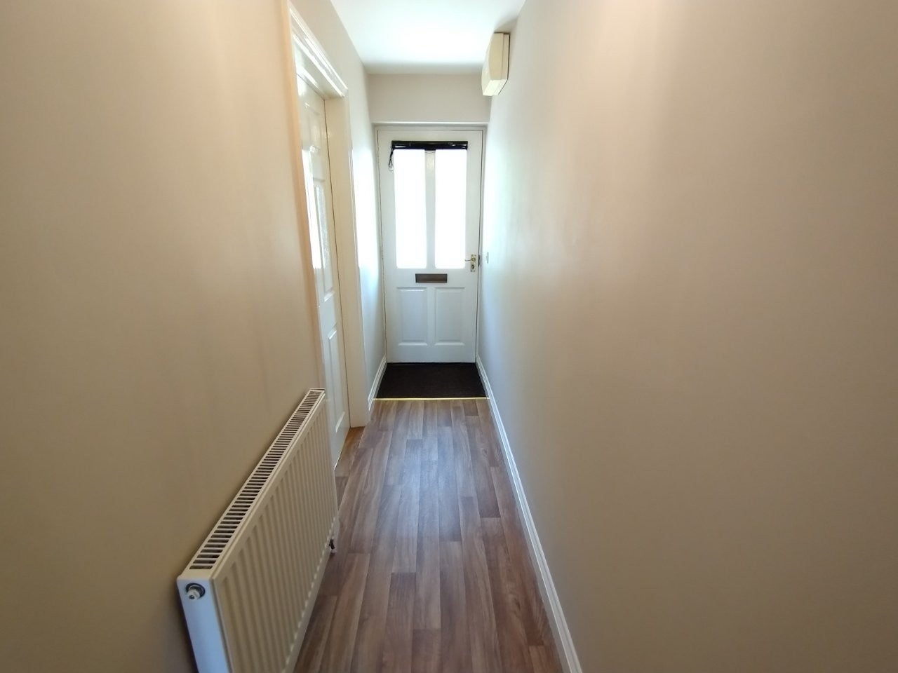 House Railway Close in South Holland