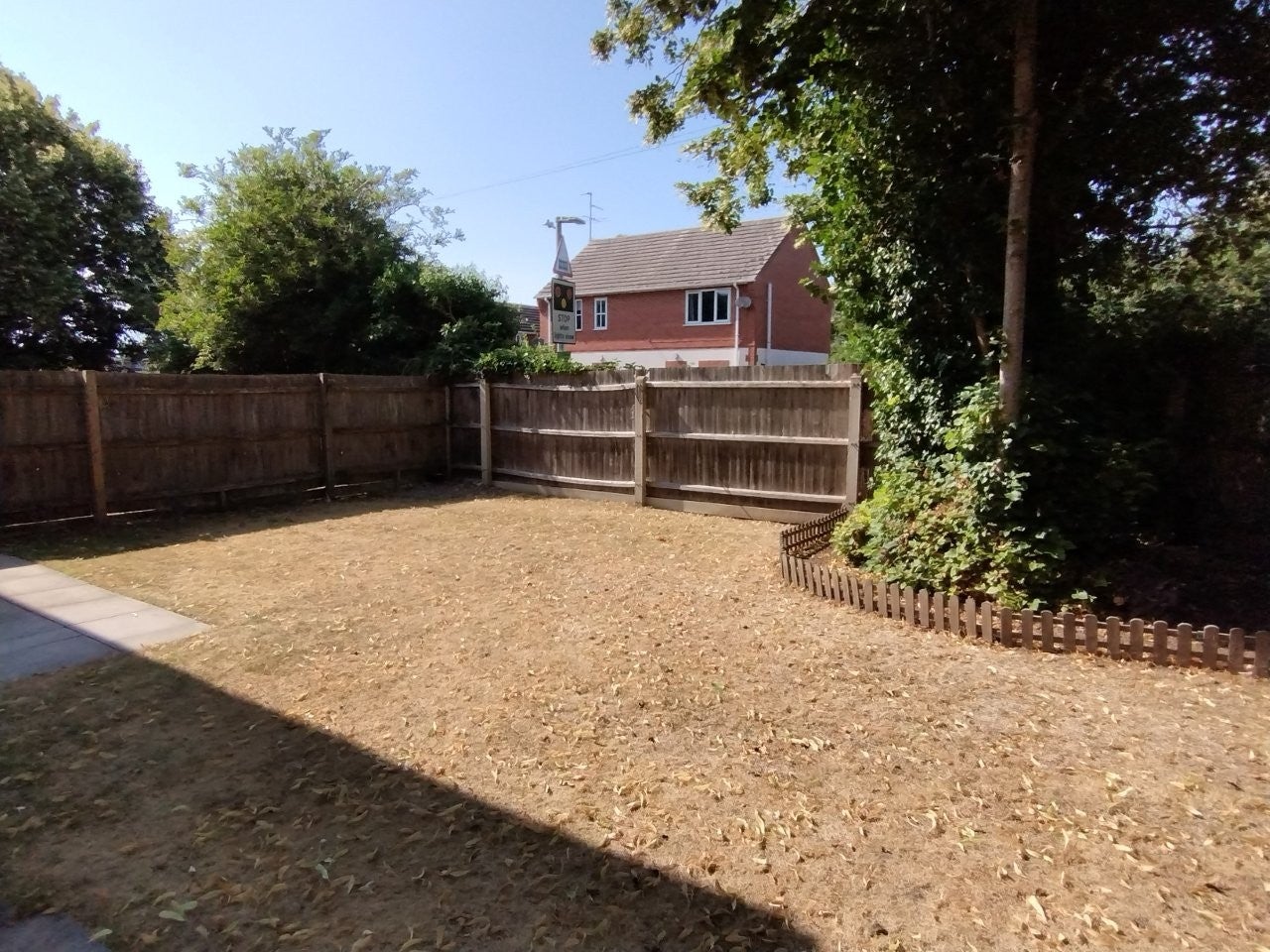 House Railway Close in South Holland