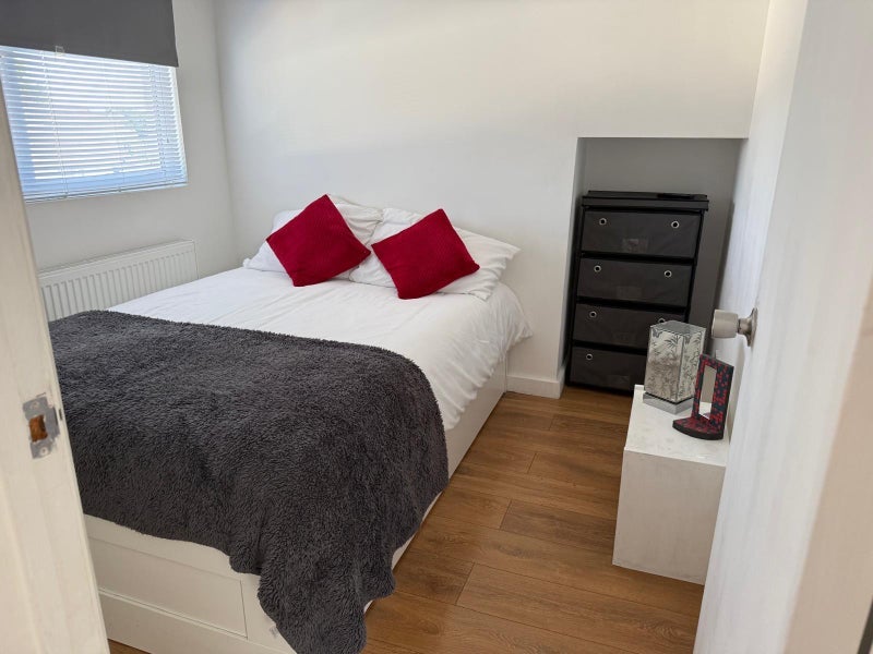 Room Kenilworth Road in Greater London