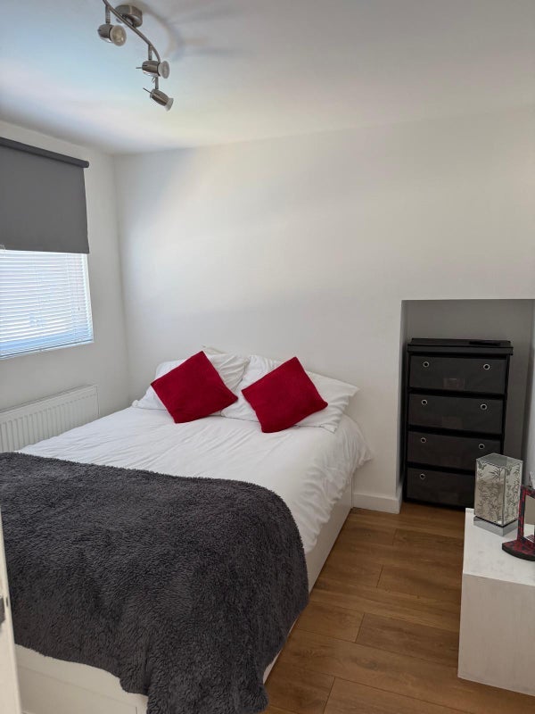 Room Kenilworth Road in Greater London