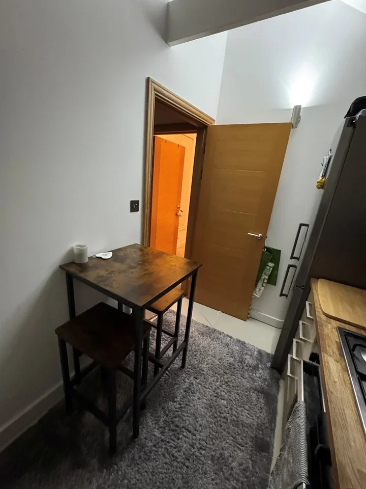 Flat Ford's Place in Greater London