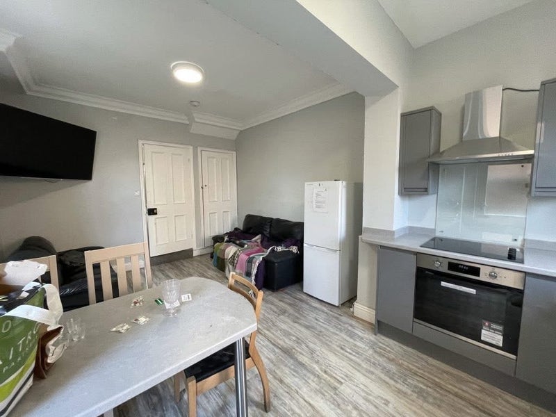 Room Fern Avenue in Newcastle upon Tyne
