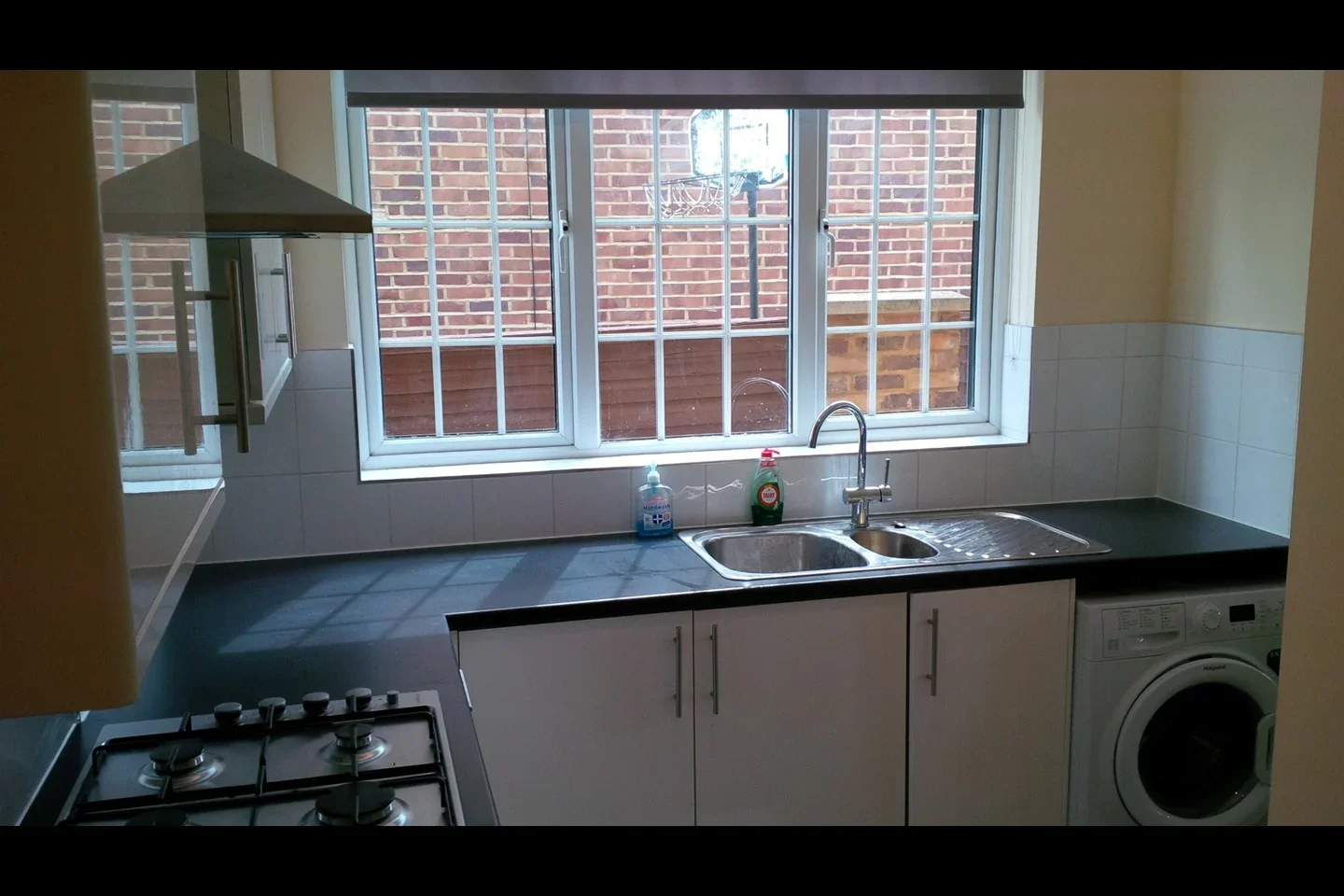 Flat Elmhurst Road in Slough