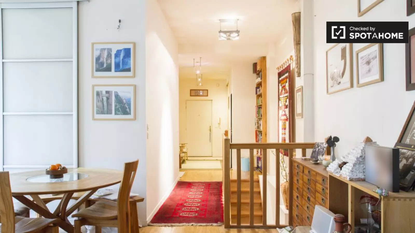Flat Rue La Bruyère in Paris