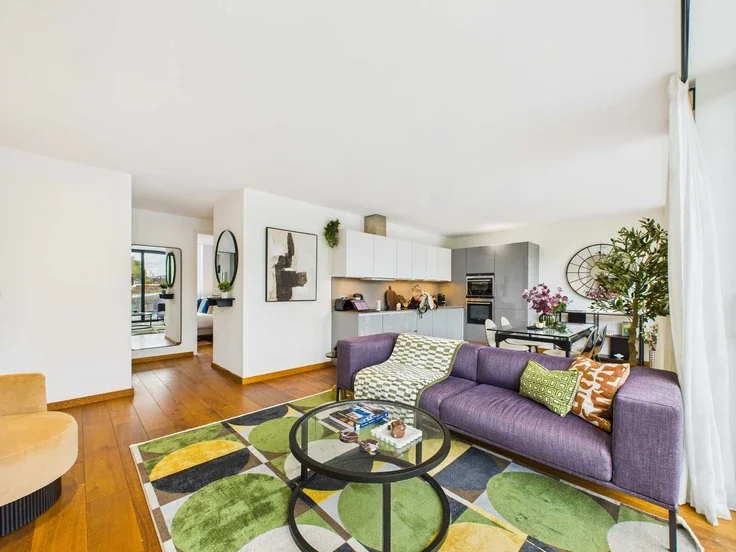 Flat Bayham Street in Greater London