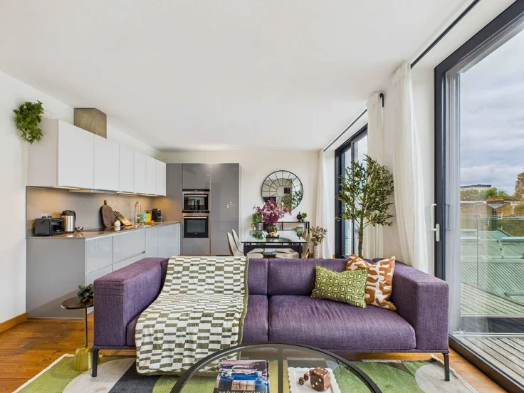 Flat Bayham Street in Greater London
