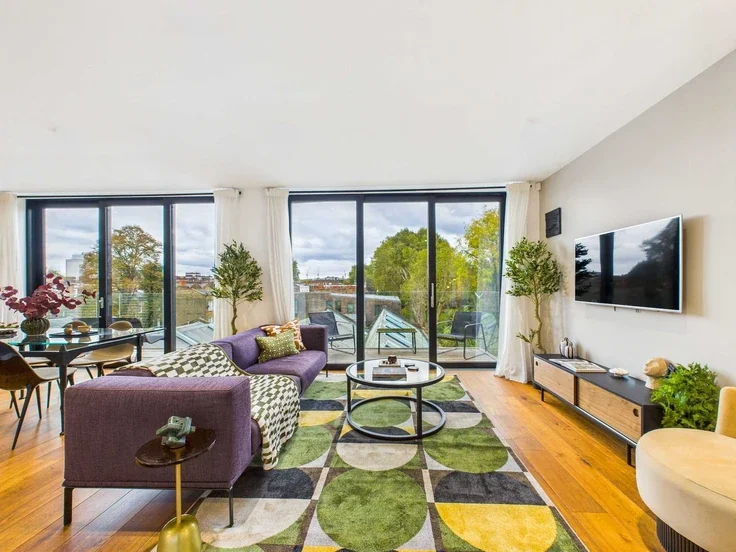 Flat Bayham Street in Greater London