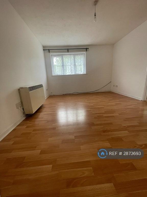 Flat Maybury Close in Epping Forest