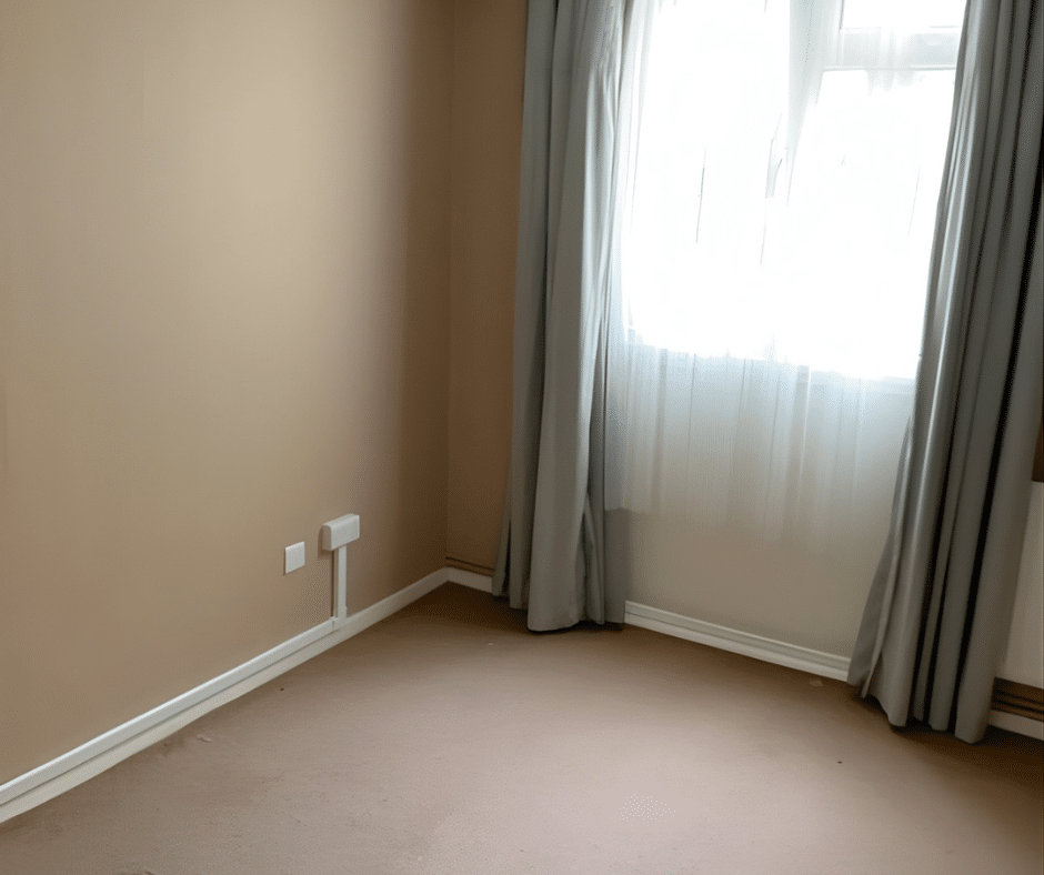 Flat Denmead Court in Winkfield