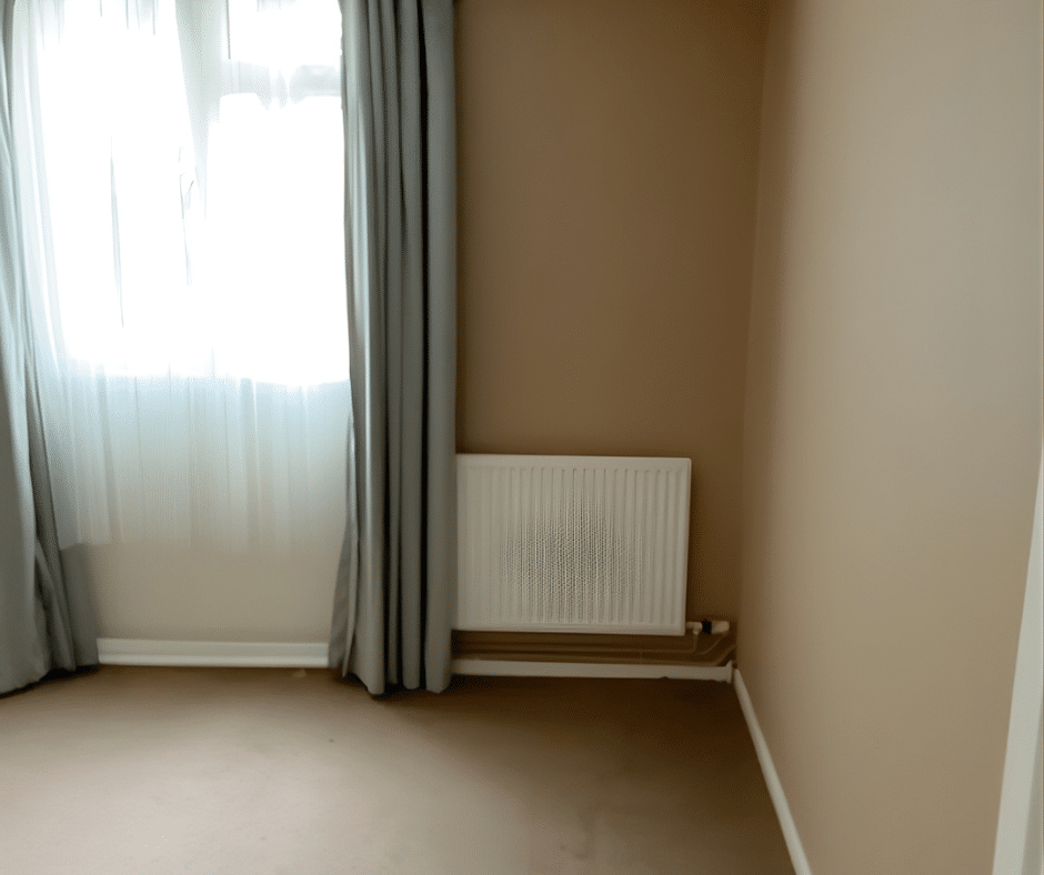 Flat Denmead Court in Winkfield