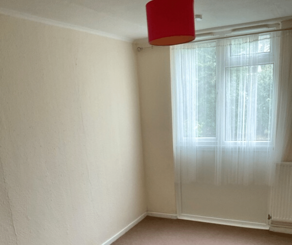 Flat Denmead Court in Winkfield