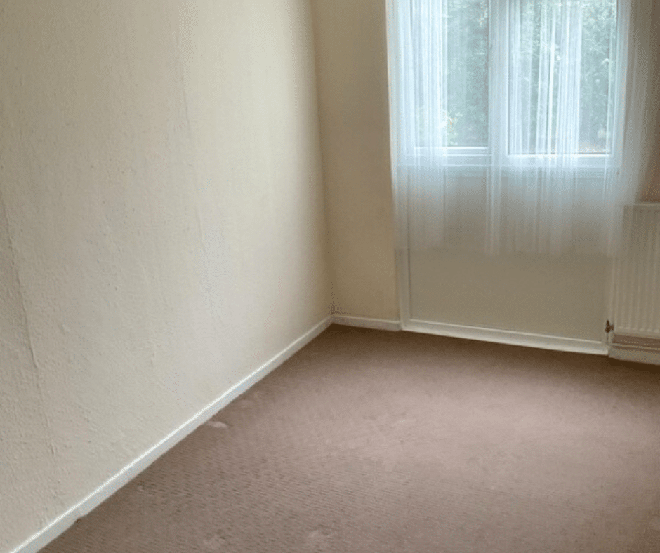 Flat Denmead Court in Winkfield