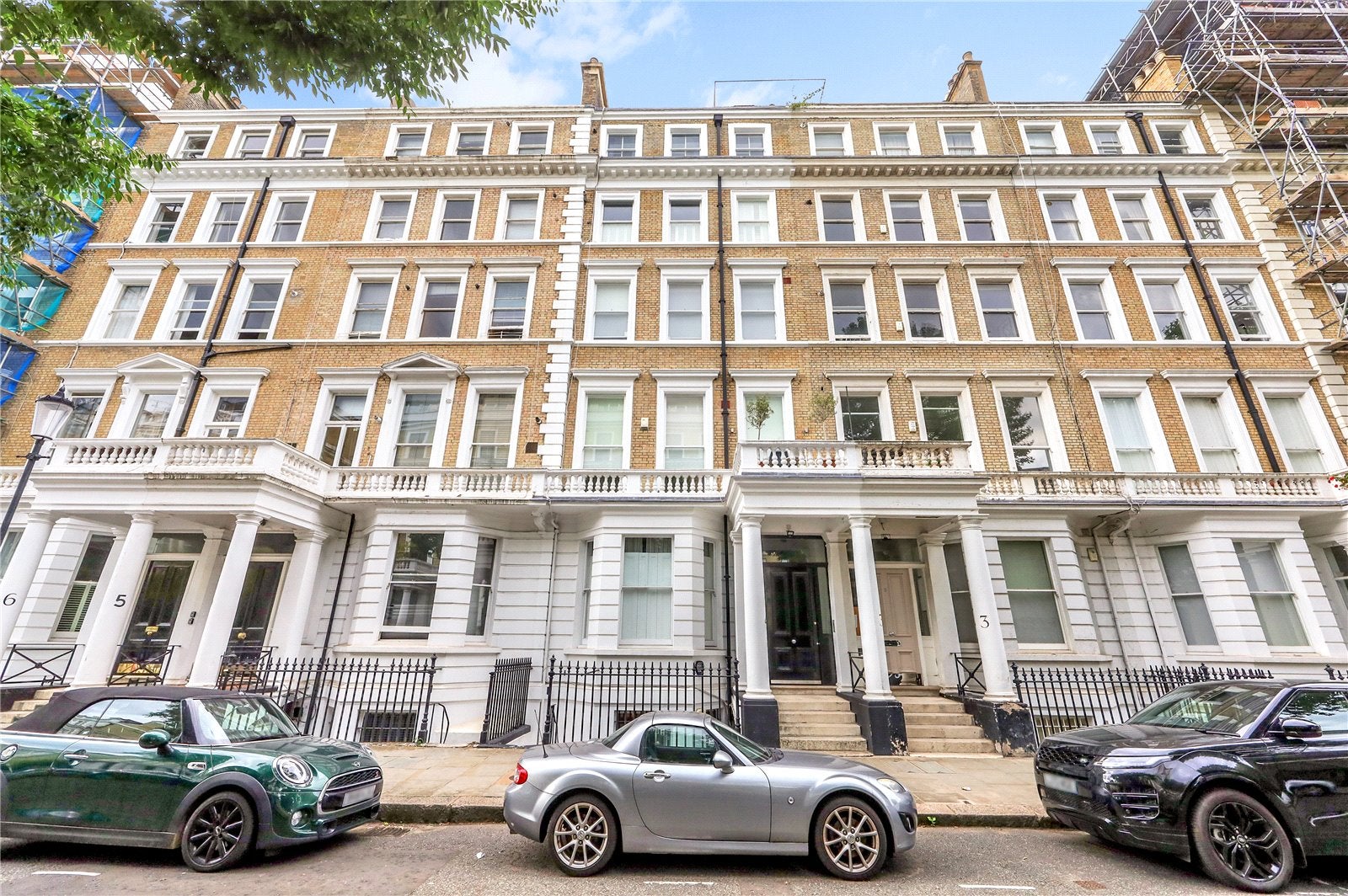 Flat Southwell Gardens in Greater London