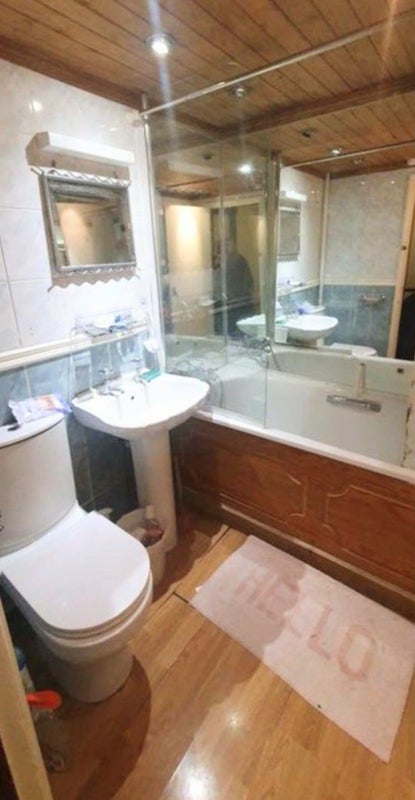 Room Pelter Street in Greater London
