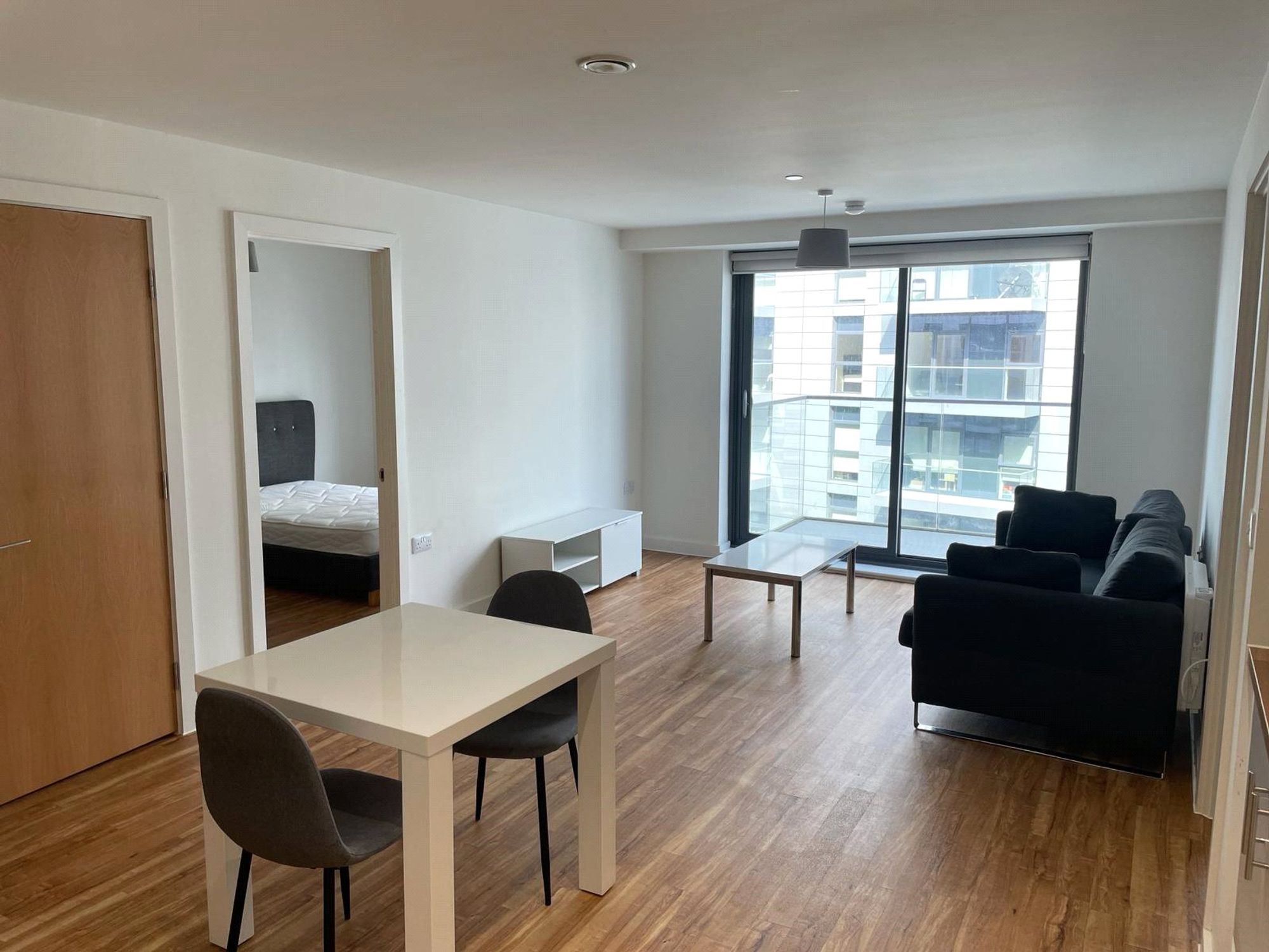 Flat Pomona Strand in Trafford