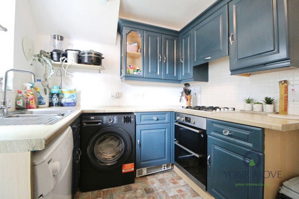 House Horton Close in Fairford Leys