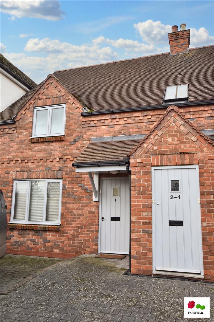 Flat Swanpool Walk in Worcester